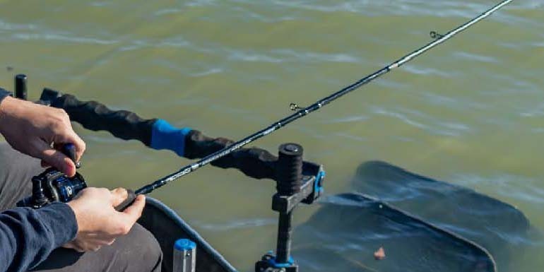 La Pêche au Feeder : Techniques, Matériel et Recettes d’Amorces